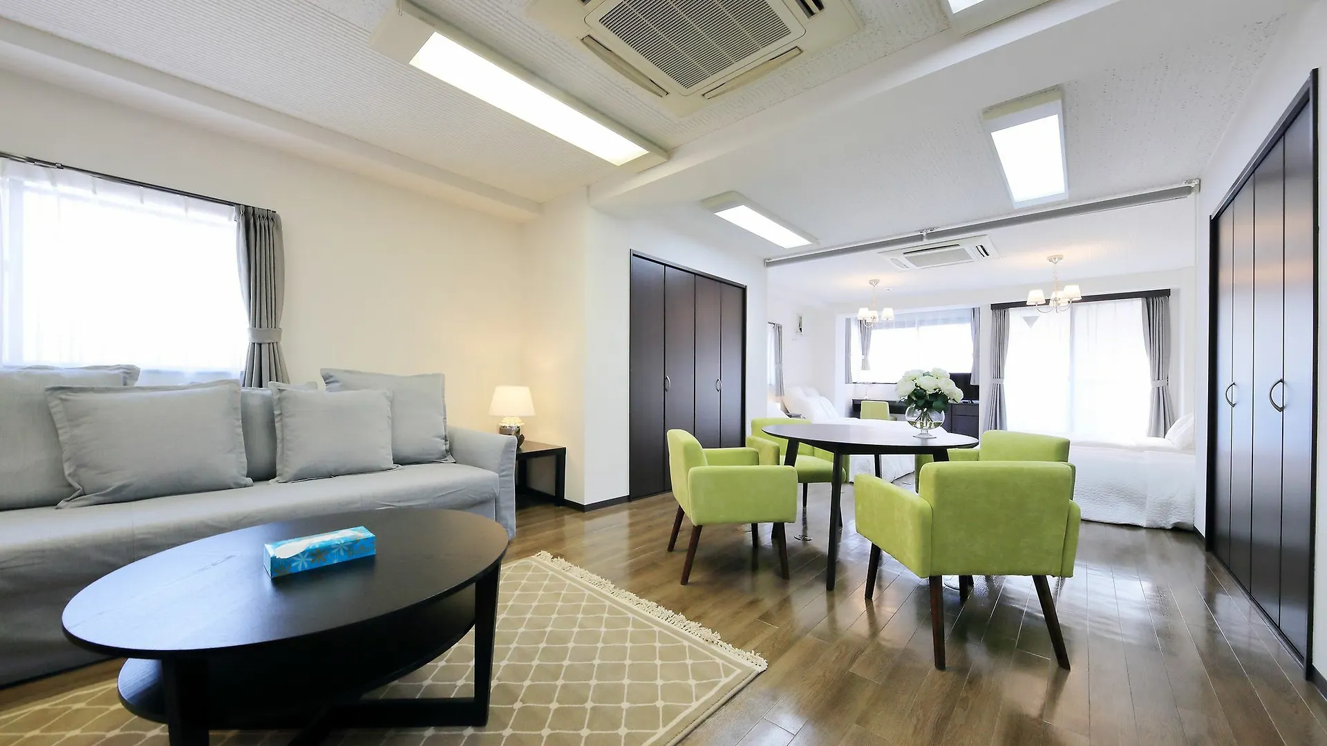 Osaka Namba Rakuraku Hotel 3*,